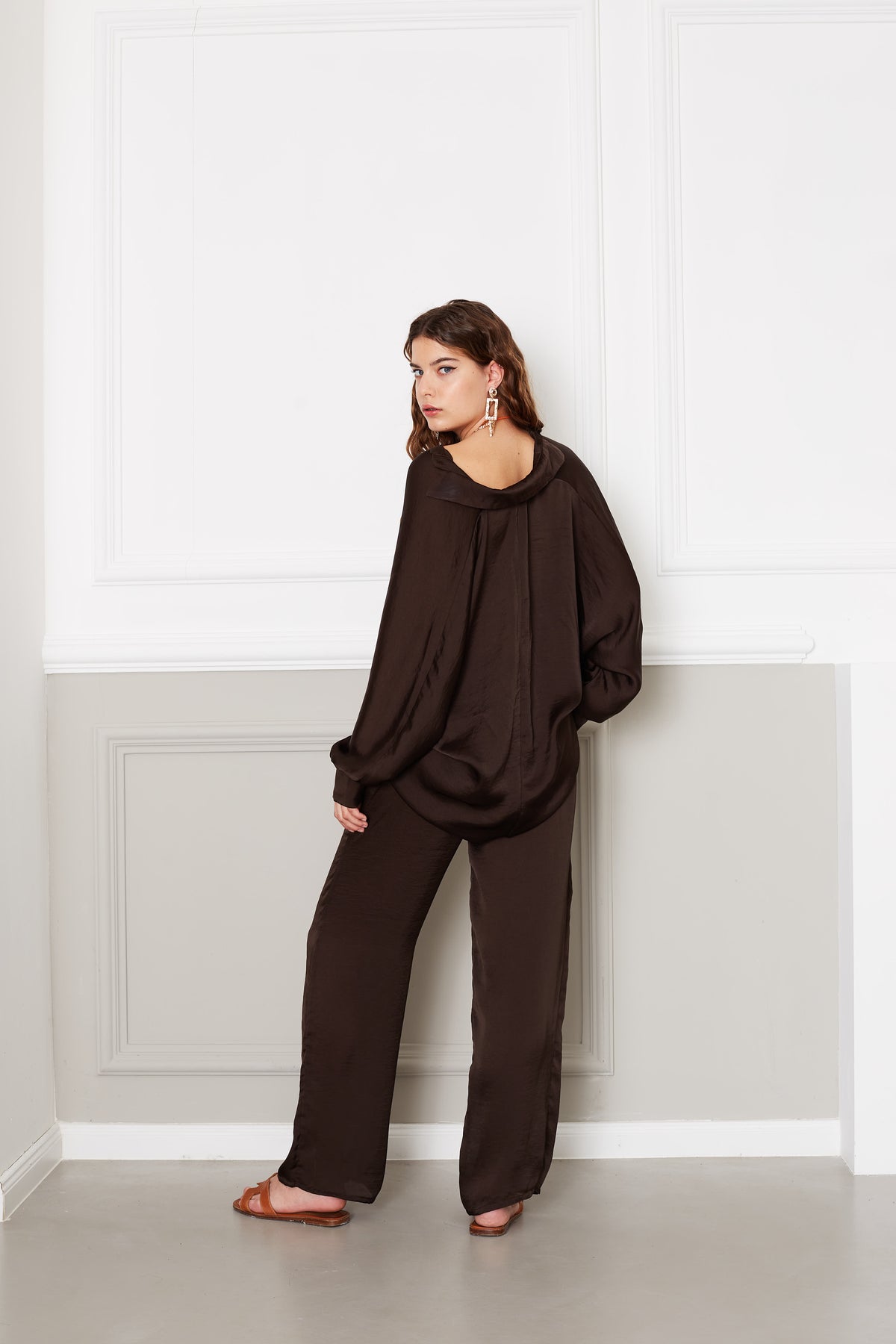 OLIVIA SHIRT AND PANTS IN CHOCOLATE BROWN