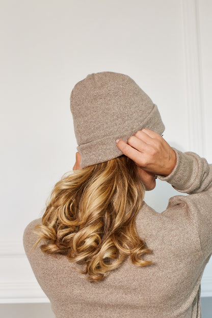 CARIA HAT IN TAUPE