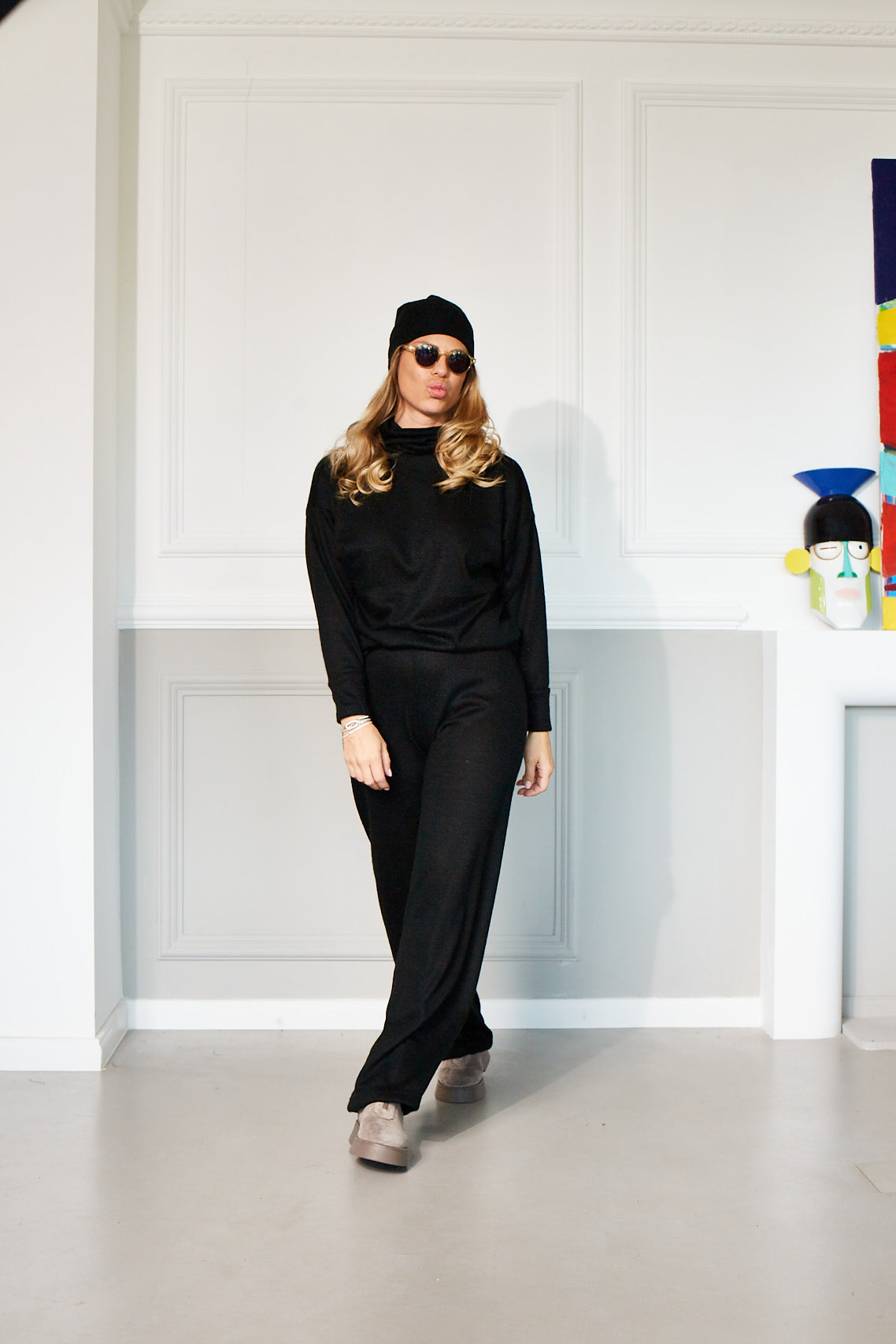 KATIE LOUNGEWEAR SET IN BLACK